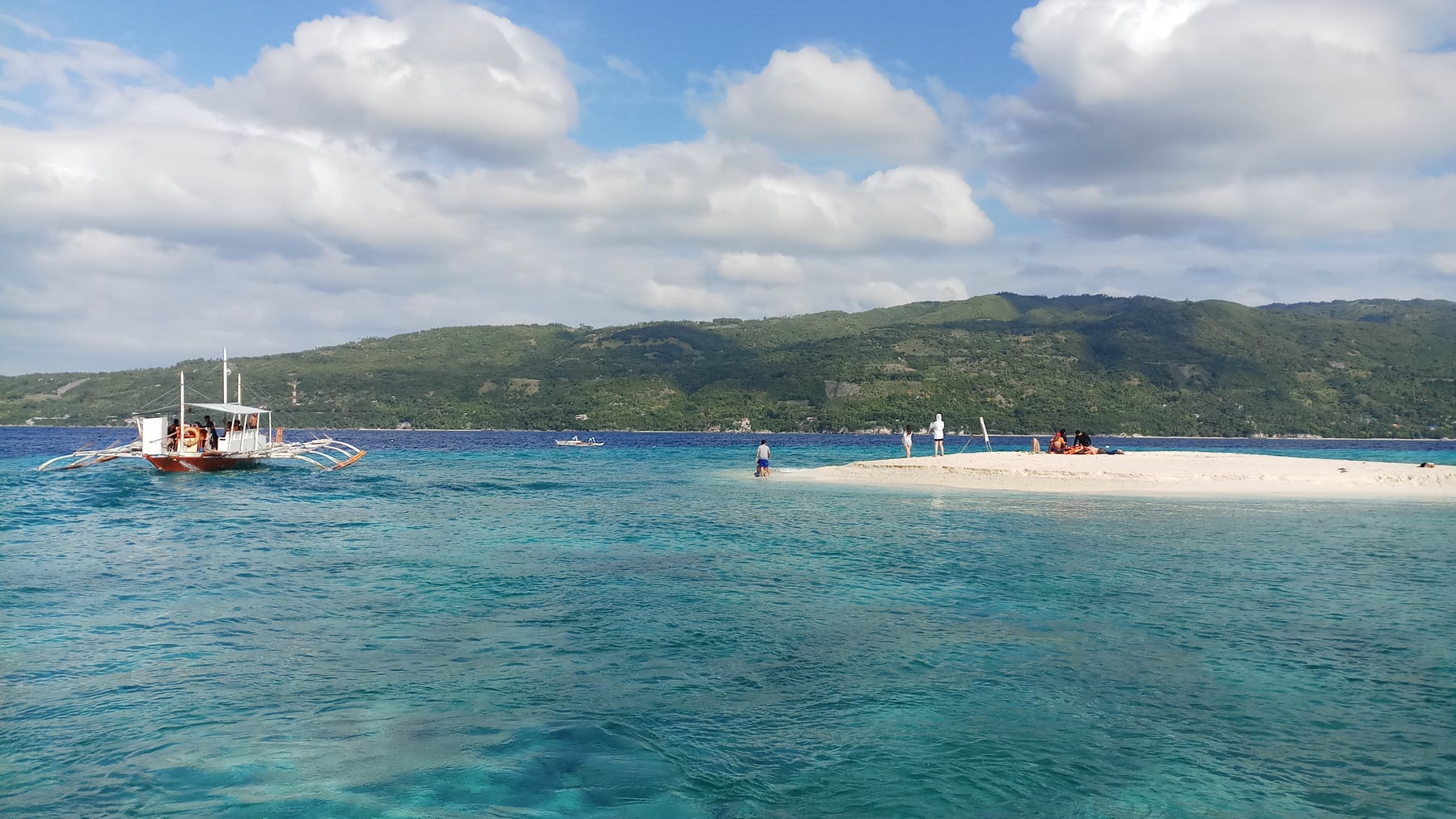 Sumilon or Mactan: which island day fits you?